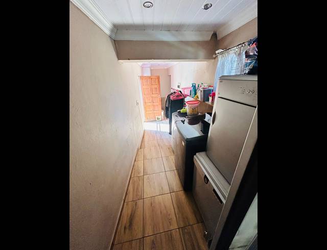 5 BEDROOM FREESTANDING FOR SALE IN PRETORIA WEST